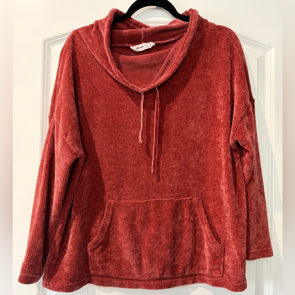 Spring and Mercer- Cozy Chenille Cowl Neck Pullover - Burnt Red